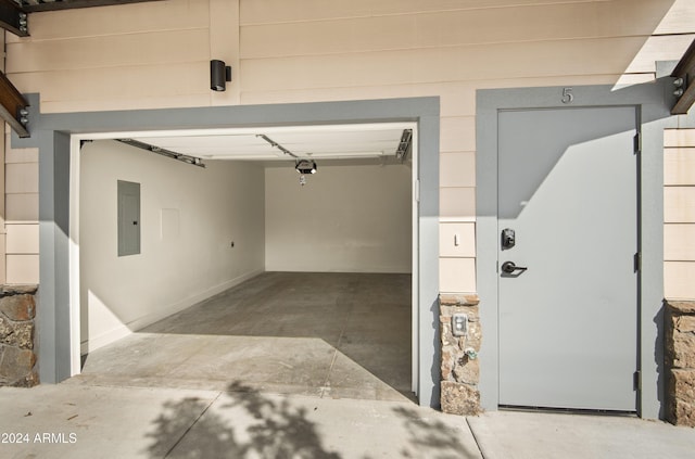 613 N Beaver St Unit 5, Flagstaff, AZ 86001 - garage featuring electric panel