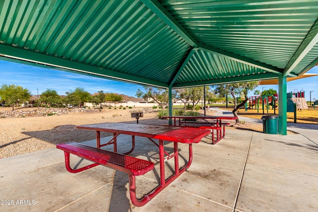 34913 N 30th Dr, Phoenix, AZ 85086 - view of property's community featuring a patio