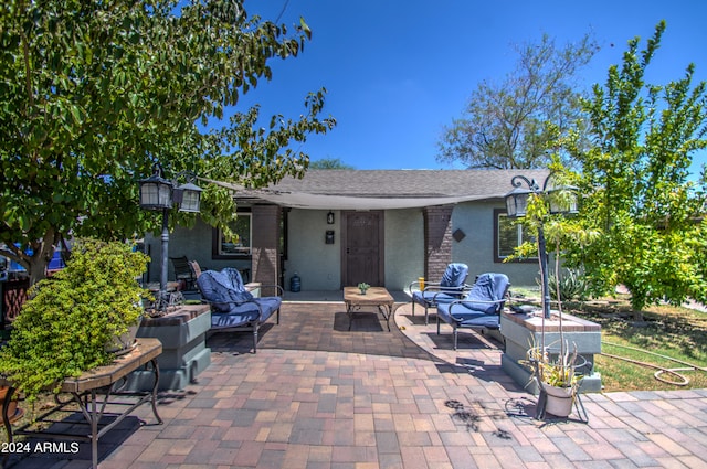 view of patio featuring an outdoor hangout area