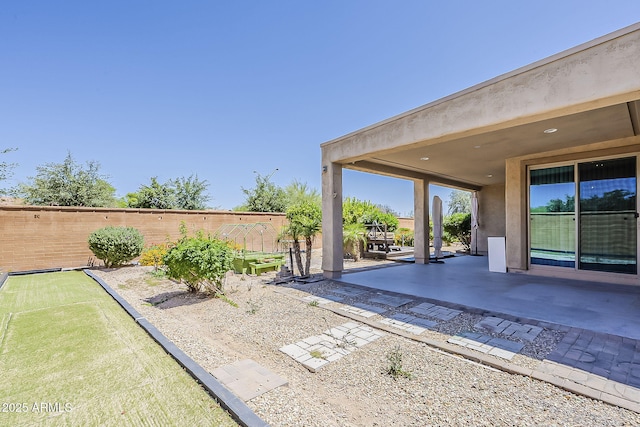 27413 W Tonopah Dr, Buckeye, AZ 85396 - view of patio with fence