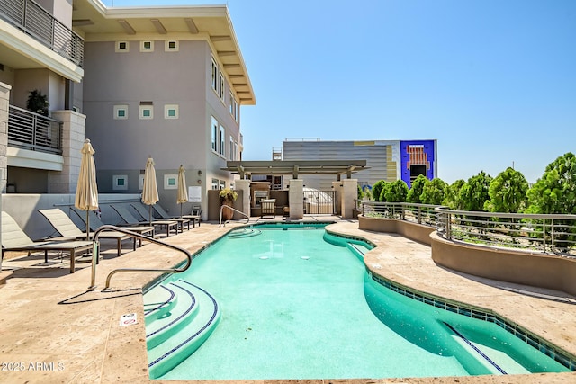 3801 N Goldwater Blvd Unit 201, Scottsdale, AZ 85251 - community pool with a patio