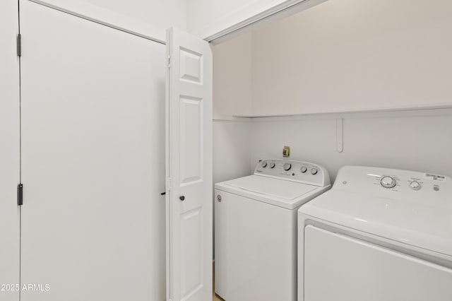 3221 N 37th St Unit 26, Phoenix, AZ 85018 - laundry area with washer and dryer