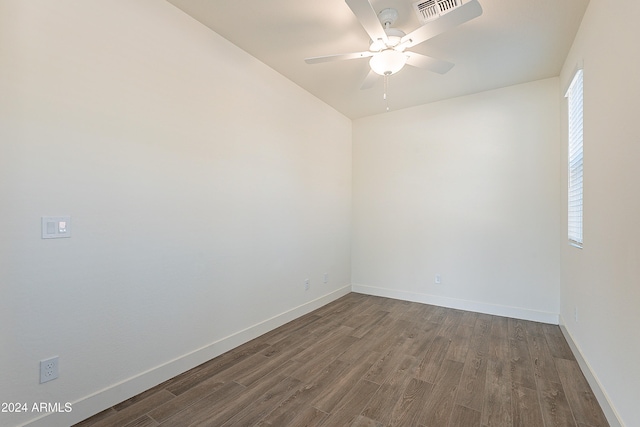 unfurnished room featuring ceiling fan and wood-type flooring