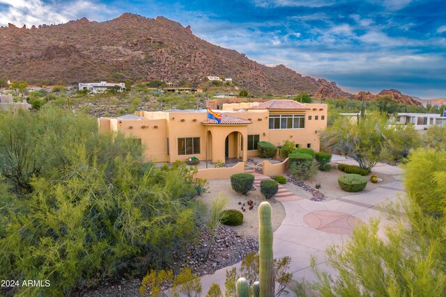 35824 N Tom Darlington Dr, Carefree, AZ 85377 - view of front facade featuring a mountain view and stucco siding
