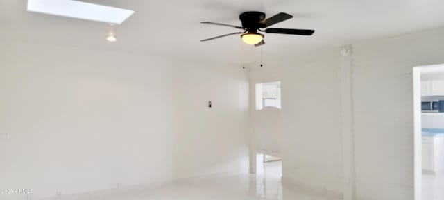 empty room featuring ceiling fan