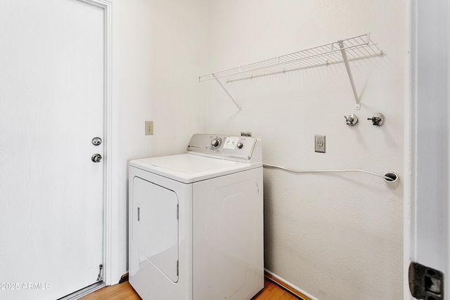 1334 S Glenview Cir, Mesa, AZ 85204 - laundry area with washer / dryer and light wood-style floors