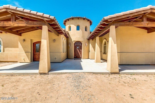 exterior space featuring a patio area