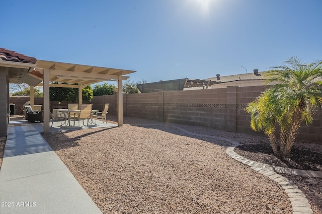 view of yard featuring a patio area