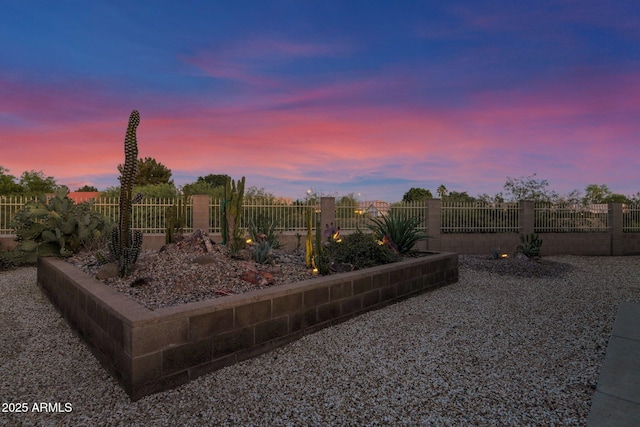 18161 N 63rd Ln, Glendale, AZ 85308 - yard at dusk featuring fence private yard