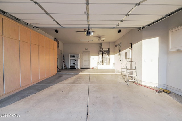 18161 N 63rd Ln, Glendale, AZ 85308 - garage with a garage door opener