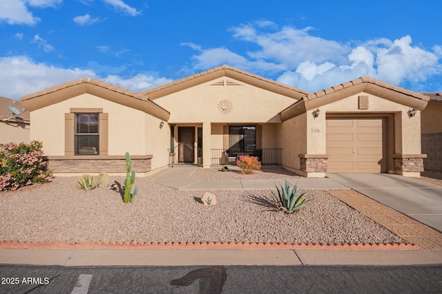 view of front of house featuring a garage