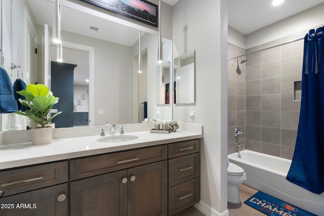 2656 E Oriole Dr, Gilbert, AZ 85297 - full bathroom featuring shower / bathtub combination with curtain, vanity, and toilet
