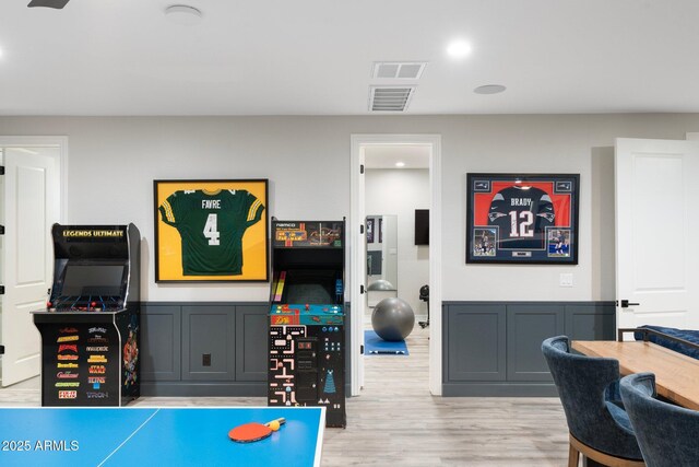 2656 E Oriole Dr, Gilbert, AZ 85297 - game room with light hardwood / wood-style flooring