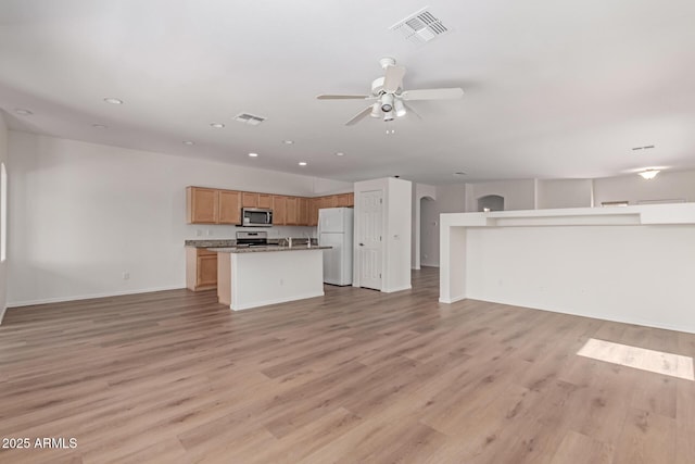 2140 S Benton Cir, Mesa, AZ 85209 - unfurnished living room with ceiling fan, light wood-style flooring, baseboards, and recessed lighting