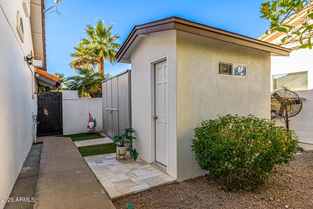6941 W Voltaire Ave, Peoria, AZ 85381 - view of outbuilding with a gate, fence, and an outbuilding