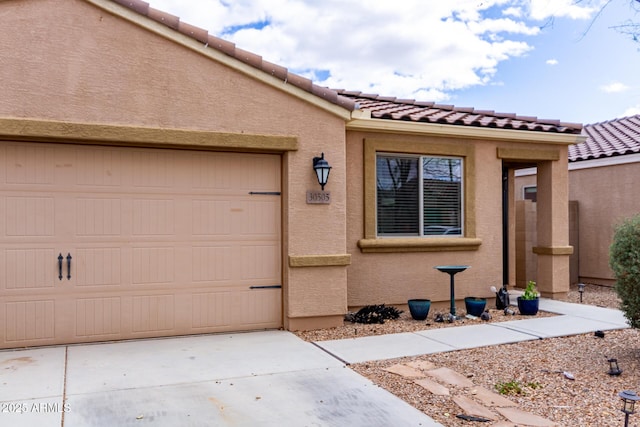 exterior space featuring driveway