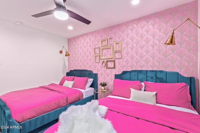 bedroom featuring ceiling fan