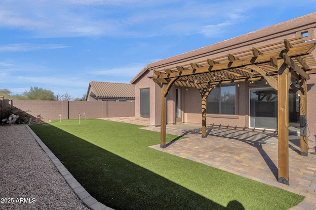 view of yard featuring a pergola and a patio area