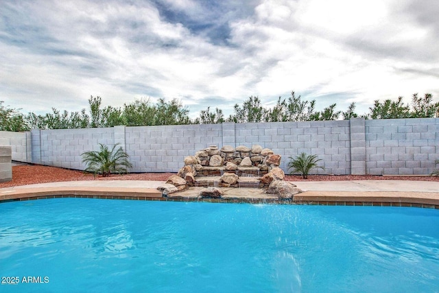 3121 W Greenway Rd, Phoenix, AZ 85053 - view of swimming pool featuring a fenced backyard and a fenced in pool