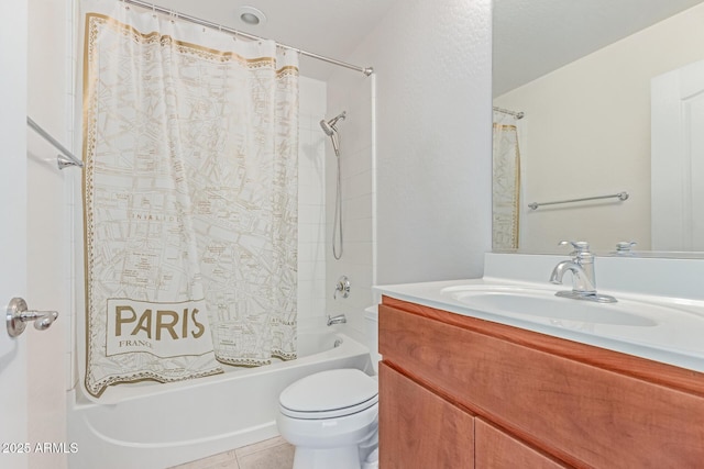 16 W Encanto Blvd Unit 26, Phoenix, AZ 85003 - bathroom with shower / tub combo, vanity, toilet, and tile patterned flooring