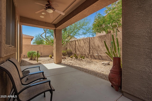 2526 W Florentine Rd, Phoenix, AZ 85086 - fenced backyard with ceiling fan and a patio