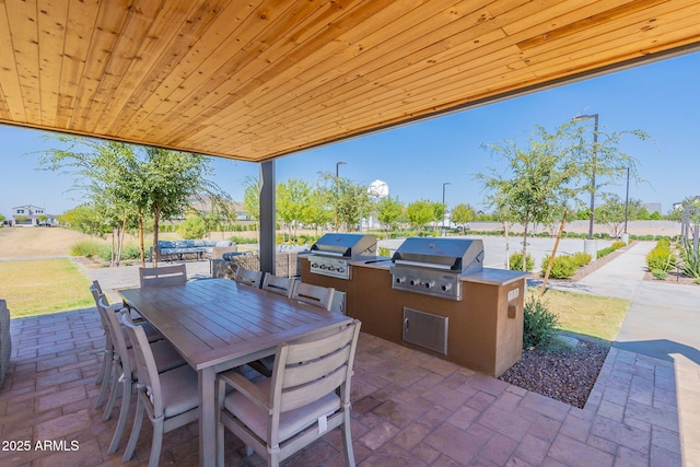 11029 E Ulysses Ave, Mesa, AZ 85212 - view of patio / terrace with outdoor dining space