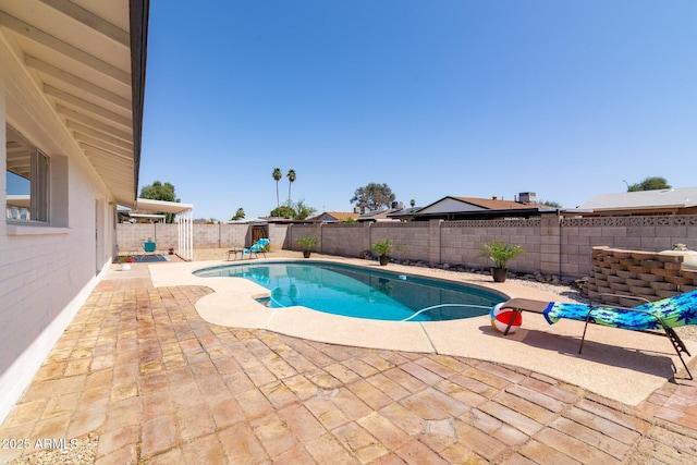 14803 N 55th Ave, Glendale, AZ 85306 - view of pool featuring a fenced in pool, a patio area, and a fenced backyard