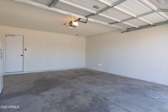 14803 N 55th Ave, Glendale, AZ 85306 - garage with a garage door opener