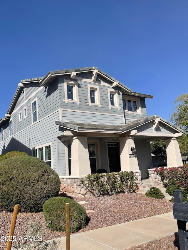 view of front facade featuring a porch