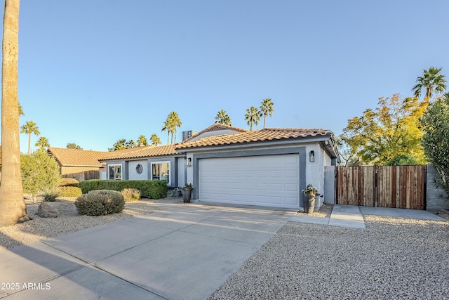 view of front facade featuring a garage