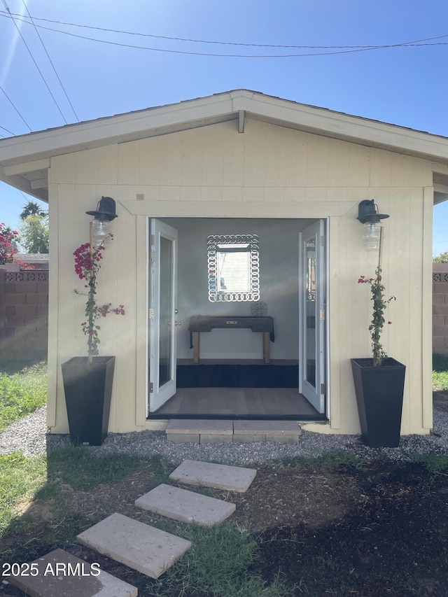 exterior space featuring fence