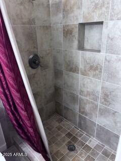8055 E Thomas Rd Unit H103, Scottsdale, AZ 85251 - bathroom with a tile shower