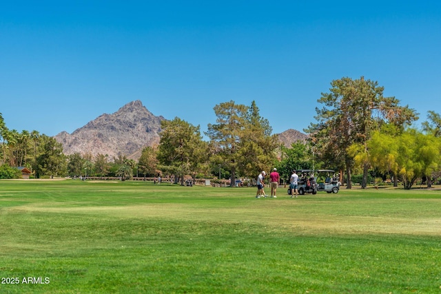 5221 N 24th St Unit 103, Phoenix, AZ 85016 - view of property's community featuring a mountain view and a yard