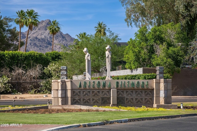 5221 N 24th St Unit 103, Phoenix, AZ 85016 - community sign with a mountain view