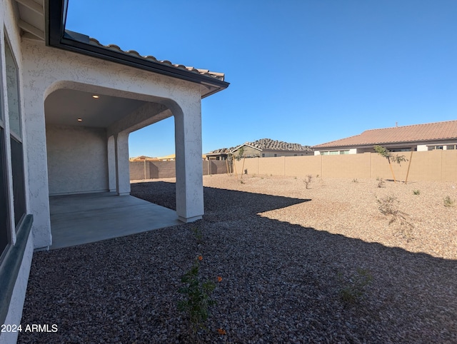 view of yard with a patio