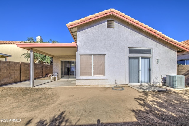 522 W Dennis Ct, Tempe, AZ 85283 - back of property featuring a patio, stucco siding, and a tiled roof