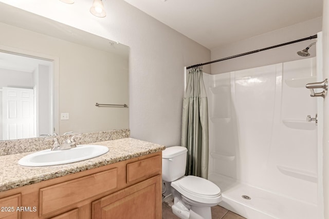 full bath featuring vanity, a shower with shower curtain, toilet, and tile patterned floors