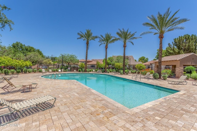 905 S Osborn Ln, Gilbert, AZ 85296 - community pool featuring a patio area