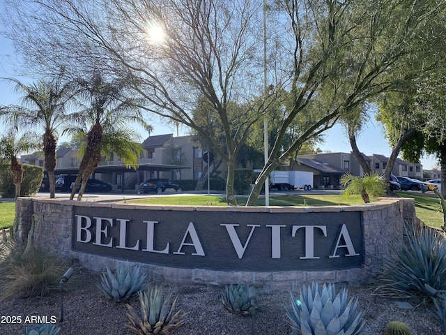 view of community / neighborhood sign