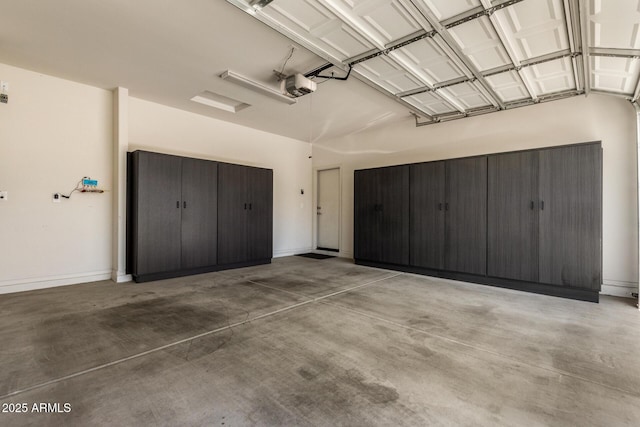 7086 W Spur Dr, Peoria, AZ 85383 - garage with a garage door opener