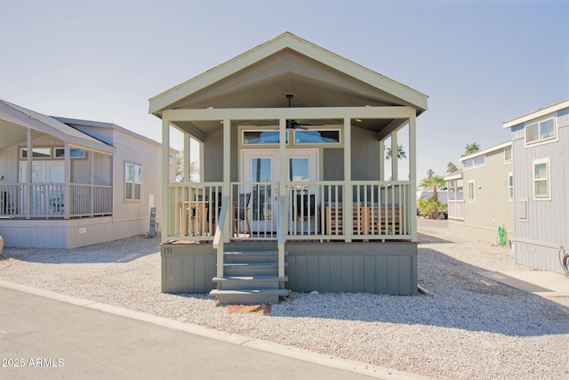 manufactured / mobile home with ceiling fan