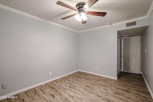 unfurnished room with light wood-type flooring, ceiling fan, and ornamental molding