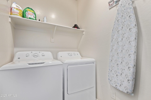 932 W Capulin Trl, San Tan Valley, AZ 85140 - washroom with washer and clothes dryer