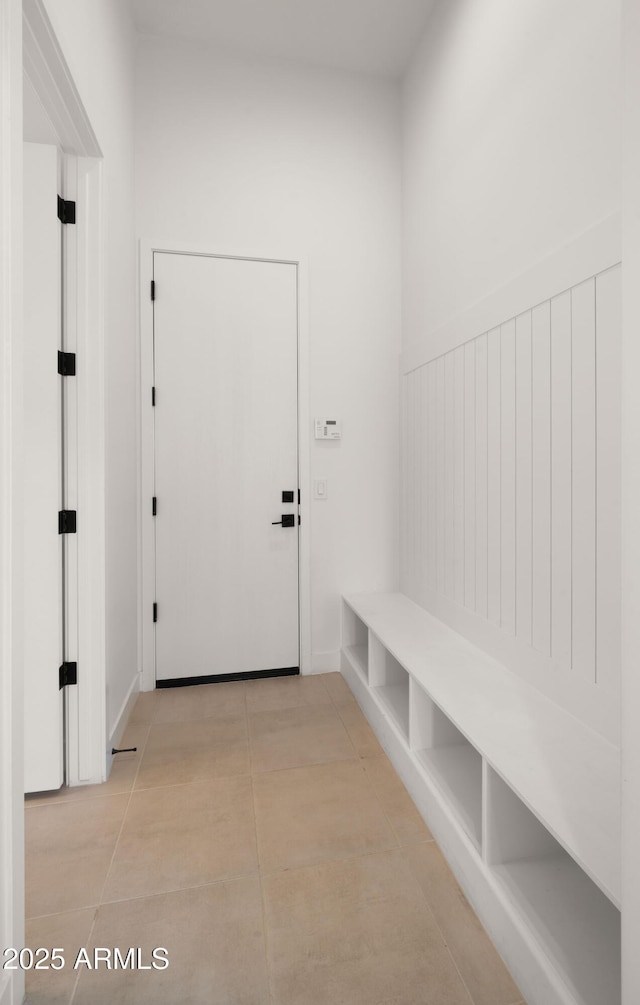 27908 N 38th Dr, Phoenix, AZ 85083 - mudroom with tile patterned floors