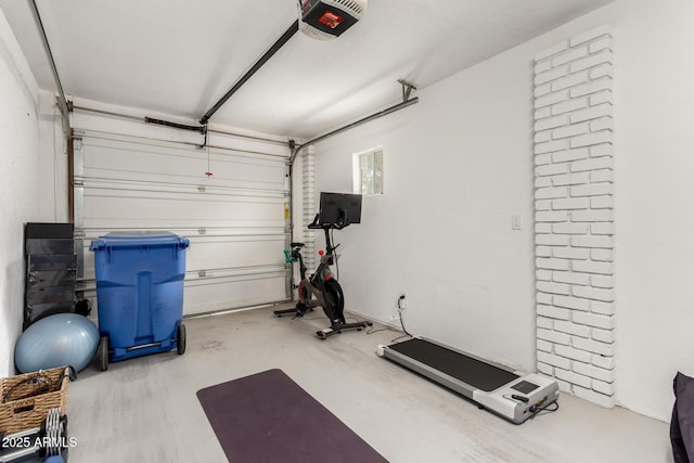 3038 E Avalon Dr, Phoenix, AZ 85016 - exercise room with a garage