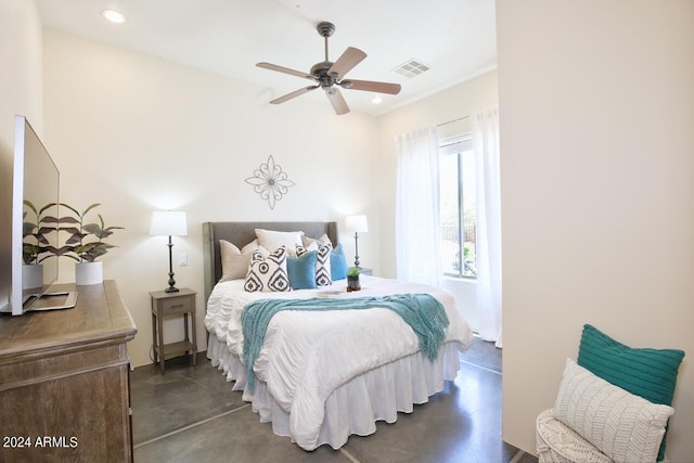 bedroom featuring ceiling fan