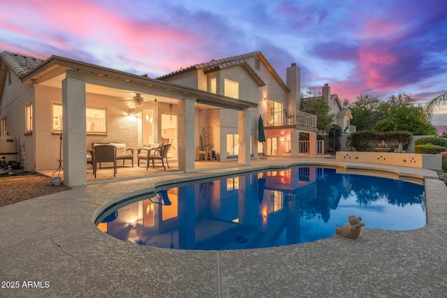 1146 W Sea Fog Dr, Gilbert, AZ 85233 - swimming pool with a patio area, an outdoor living space, and a ceiling fan