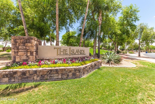 1146 W Sea Fog Dr, Gilbert, AZ 85233 - community sign featuring a lawn