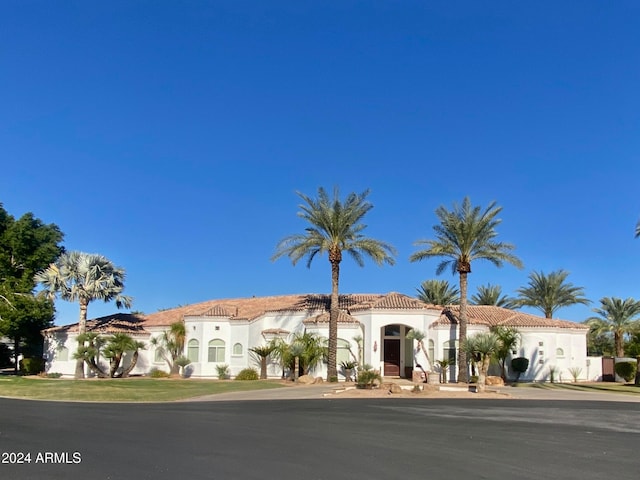 view of mediterranean / spanish-style house