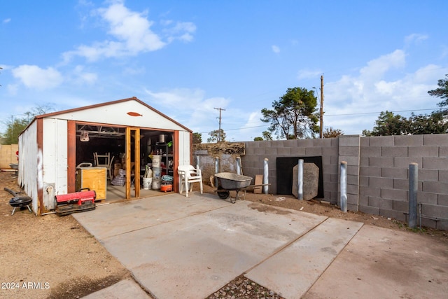 view of outbuilding